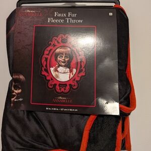Anabelle Fleece Throw Size 50IN × 60IN Brand New with tag